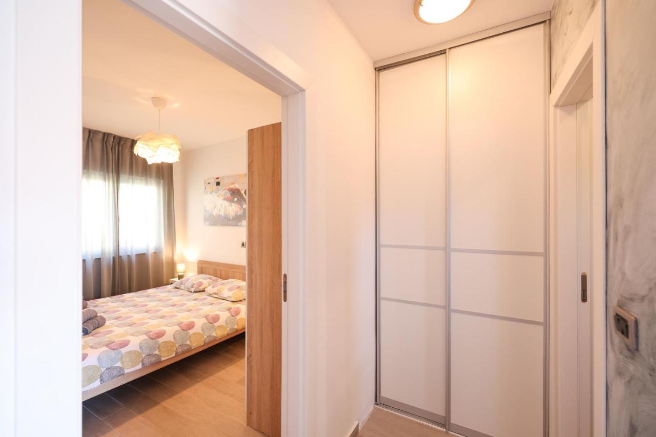 Coco Apartamento Pirovac Exterior foto